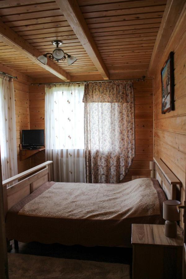 韦尔霍维纳Чорногірський Вітер别墅 外观 照片